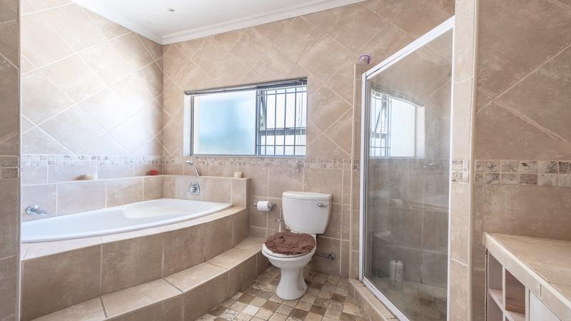 5 Bedroom Property for Sale in Parow North Western Cape